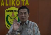 Ibnu Sina Unggah Status Kenakan Jaket Biru Partai Demokrat