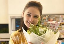 Tips Parenting Jadi Orangtua yang Baik dan Anti Stres Ala Mona Ratuliu