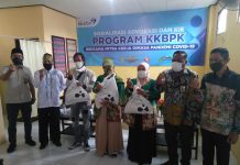 BKKBN Bersama Mitra Kerja Bagikan Sembako