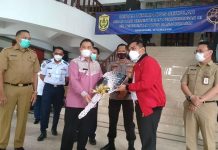 Bang Rifqi Serahkan Bus Sekolah Kemenhub ke Pemko Banjarmasin