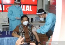 Setelah Disuntik, Ibnu Sina Berharap Vaksin Covid-19 Bekerja dengan Baik
