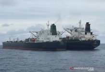 Tanker Minyak Raksasa Kabur setelah Tabrakan, Menyerah Saat Dicegat Penjaga Pantai Malaysia