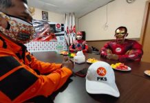 PKS Jawa Timur Kirim 2 Karakter Super Hero ini Bantu Pulihkan Trauma Anak-anak Korban Banjir Kalimantan Selatan