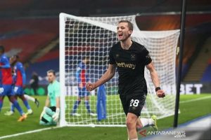 Penyerang West Ham Unted, Tomas Soucek, merayakan gol ke gawang Crystal Palace. (reutes via antara)