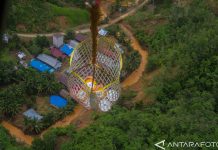 Begini Helikopter BNPB Membawa Bantuan BBM ke Pedalaman Meratus HST