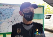 Berry Nahdian Forqan Ingin Jokowi Melihat Secara Utuh Dampak Banjir di HST