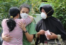 Polda Jatim Terima Sampel DNA Kru Sriwijaya Air SJ 182 dari Keluarga Korban