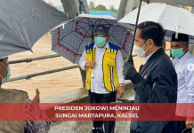 Jokowi Tinjau Derasnya Sungai Martapura