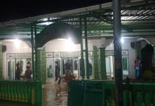 Warga Desa Melayu Martapura Tinggikan Lantai Musalla, Hindari Genangan Air