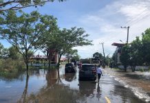Pengendara Masih dialihkan Jalan Desa Martadah, Banjir di Batibati