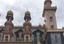 Masjid Baiturrahim Kampung Baru Batulicin Miliki Eskalator, Saat Masih Berfungsi Dioperasionalkan Jelang Salat Jumat