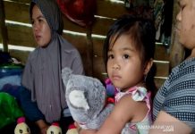 Dokter Monika Astria Kunjungi Bocah Lia di Hantakan, "Sehat Tapi Masih Trauma"