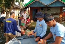 SAR Gabungan TNI AL Banjarmasin Datang Korban Banjir Mandastana Batola