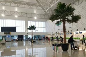 Suasana di terminal penumpang Bandara Internasional Ahmad Yani, Kota Semarang, yang ditutup sementara akibat banjir. (ANTARA/HO-Dok.Angkasa Pura I)