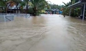 Banjir di Tariwin, Balangan, beberapa waktu yang lalu. (IG @info_terkini_banjarmasin)