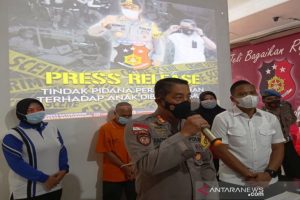 Pelaku pencabulan anak kandung di Sungai JIngah (antara)