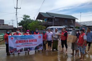 PMI Kalsel ke lokasi banjir di Dalam Pagar, Kabupaten Banjar. (istimewa via antara)