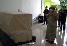 Walikota Ibnu Sina Shalatkan Jenazah Kader PKK Banteng di RS Sultan Suriansyah