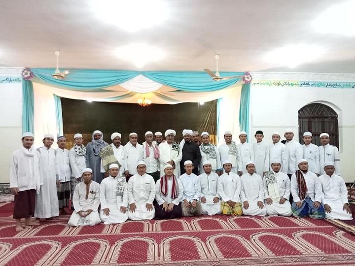 Haul Guru Sekumpul santri Banjar di Hadramaut, Yaman. (FB Hasbullah)