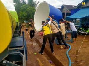 Penanganan darurat banjir di Barabai, HST, oleh Kementerian PUPR. (Humas Kementerian PUPR)