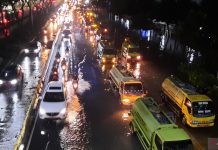 Banjir Jakarta, Ketinggian Air Sekitar 30 Sentimeter Di Jalan Sudirman Hingga Sabtu Malam