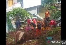 Tak Cuma Banjir, Kemang Juga Ditimpa Musibah Tanah Longsor
