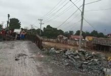 Jembatan Pabahanan Mulai Dibongkar, Pengendara Lewat Jembatan Baru