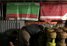 Ditreskrimsus Polda Kalsel Gerebek Pangkalan LPG 3 Kg di Banjarmasin Barat