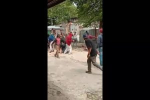 Tangkapan layar video bentrok antarwarga di Pancoran. (antara)