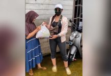 Terenyuh Saat Salurkan Bantuan Untuk Korban Banjir, Via Kembali Kumpulkan Donasi untuk Pemulihan Pasca Bencana
