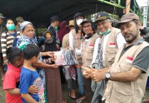 Giliran Warga Desa Tatah Alayung Mandastana Batola Dapat Bantuan Jamaah Masjid Al Ikhlas Simpang Gusti