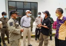 Plh Bupati Tanah Bumbu, H Ambo Sakka Memastikan Distribusi BBM Lancar