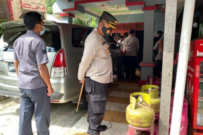 Polres dan Disperindag Tabalong melakukan sidak ke penjual LPG 3 kg. (istimewa via antara)