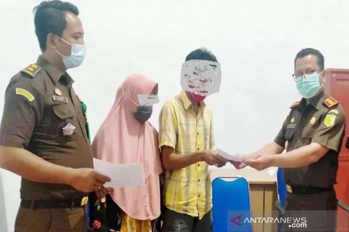 Kejari Barito Utara hentikan kasus KDRT. (antara)