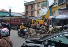 Perwira Polda Kalsel Turun Pantau Pengerukan Sungai Veteran dan A Yani
