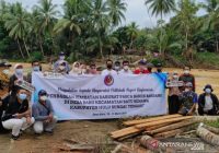 Mahasiswa Poliban Diterjunkan Bangun Jembatan Sementara di Desa Baru HST