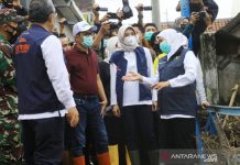 Gubernur Khofifah Apresiasi Pemkab Probolinggo Pasang Bronjong di Titik Rawan Banjir