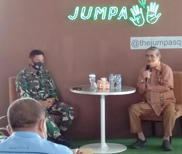 Tokoh pers Kalsel, HG (P) Rusdi Effendi AR dan Danrem 101 Antasari, Brigjen TNI Firmansyah. (wartabanjar.com-ernadjedi)