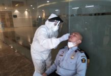 Kantor Imigrasi Banjarmasin Tes Swab Peserta Rapat Sebelum Masuk Ruangan
