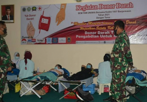 Kegiatan donor darah Kodim 1007 Banjarmasin bersama Uniska Banjarmasin. (Kodim 1007 Banjarmasin)