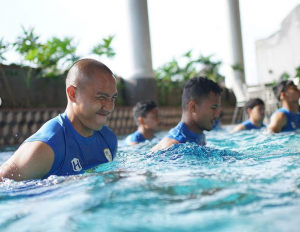 Penggawa Barito Putera melakukan recovery setelah menjalani laga melawan PSIS Semarang. (IG Barito Putera Official)
