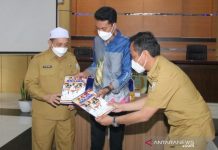 Bupati Saidi Mansyur Luncurkan Majalah Milik Pemkab Banjar