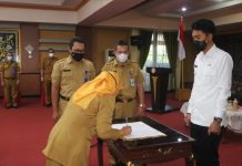 Bupati Banjar H Saidi Mansyur Lantik Ahmad Fauzi, Aidi Hikmatullah dan Siswati Oktia Hariani. Ini Jabatan Baru Ketiganya