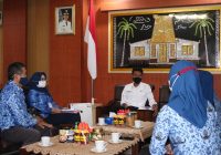 Plt Kepala Dinas Pendidikan Banjar Liana Penny Sampaikan Pentingnya Pembelajaran Inklusi Kepada Bupati