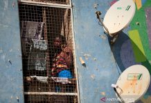 Akan Vaksinasi Jutaan Warganya, Pemerintah Zimbabwe Izinkan Penggunaan Darurat Empat Vaksin COVID-19