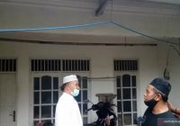 Ayah ZA Terduga Teroris di Mabes Polri Mau Keluar Rumah, Ini Pernyatannya