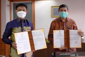 Pemerintah Kabupaten Barito Kuala bersama Badan Pengkajian dan Penerapan Teknologi (BPPT) melakukan nota kesepakatan (MoU) Sinergitas Pengkajian, Penerapan dan Pemasyarakatan Teknologi di Kabupaten Batola, Kamis (1/4).Foto:Antaranews Kslsel/Humas Batola.