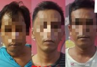 Astaga! Malam Ramadhan 3 Pria HST Ini Malah Main Judi Dadu di Belakang SDN 3 Ayuang