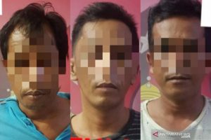 Para tersangka kasus judi dadu di Desa Ayuang, HST (Antaranews Kalsel/M Taupik Rahman)