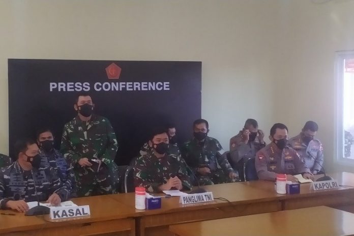 Konferensi pers di Base Ops Lanud Ngurah Rai, Badung, Bali, Sabtu (24/04/2021). ANTARA/Ayu Khania Pranisitha. (Antara/Ayu Khania Pranisitha/2021)